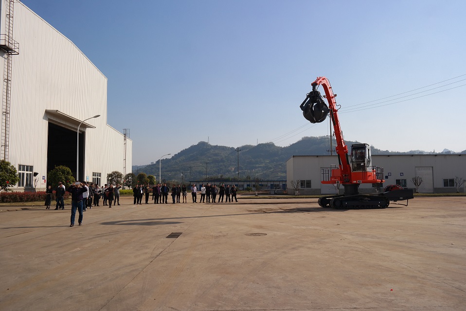 1521529243431479.jpg 抓鋼機.jpg