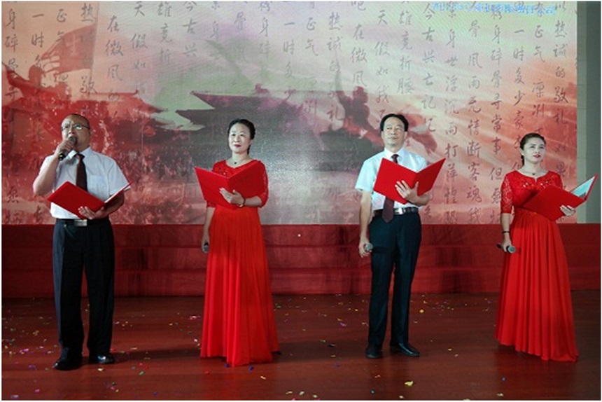 詩(shī)朗誦.jpg 詩(shī)朗誦.jpg