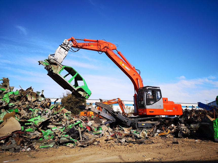 報(bào)廢汽車拆解機(jī).jpg 報(bào)廢汽車拆解機(jī).jpg