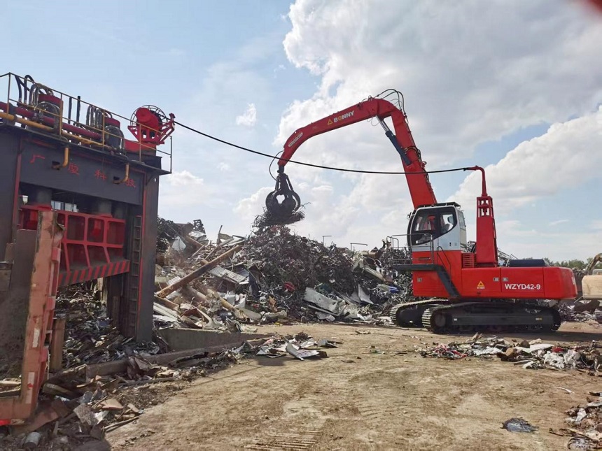 抓料機.jpg 抓料機.jpg